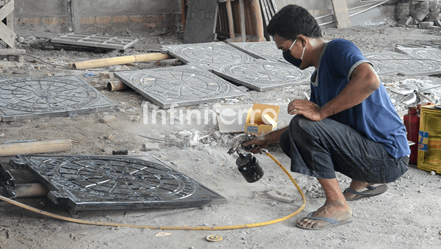 Proses painting manhole cover cast iron